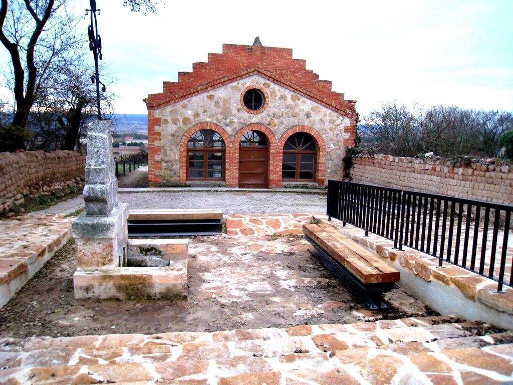 Casa Rural Patino Guest House Quintanas de Gormaz Luaran gambar