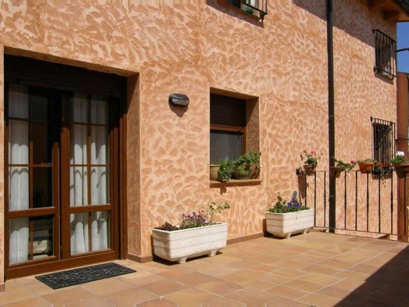 Casa Rural Patino Guest House Quintanas de Gormaz Luaran gambar