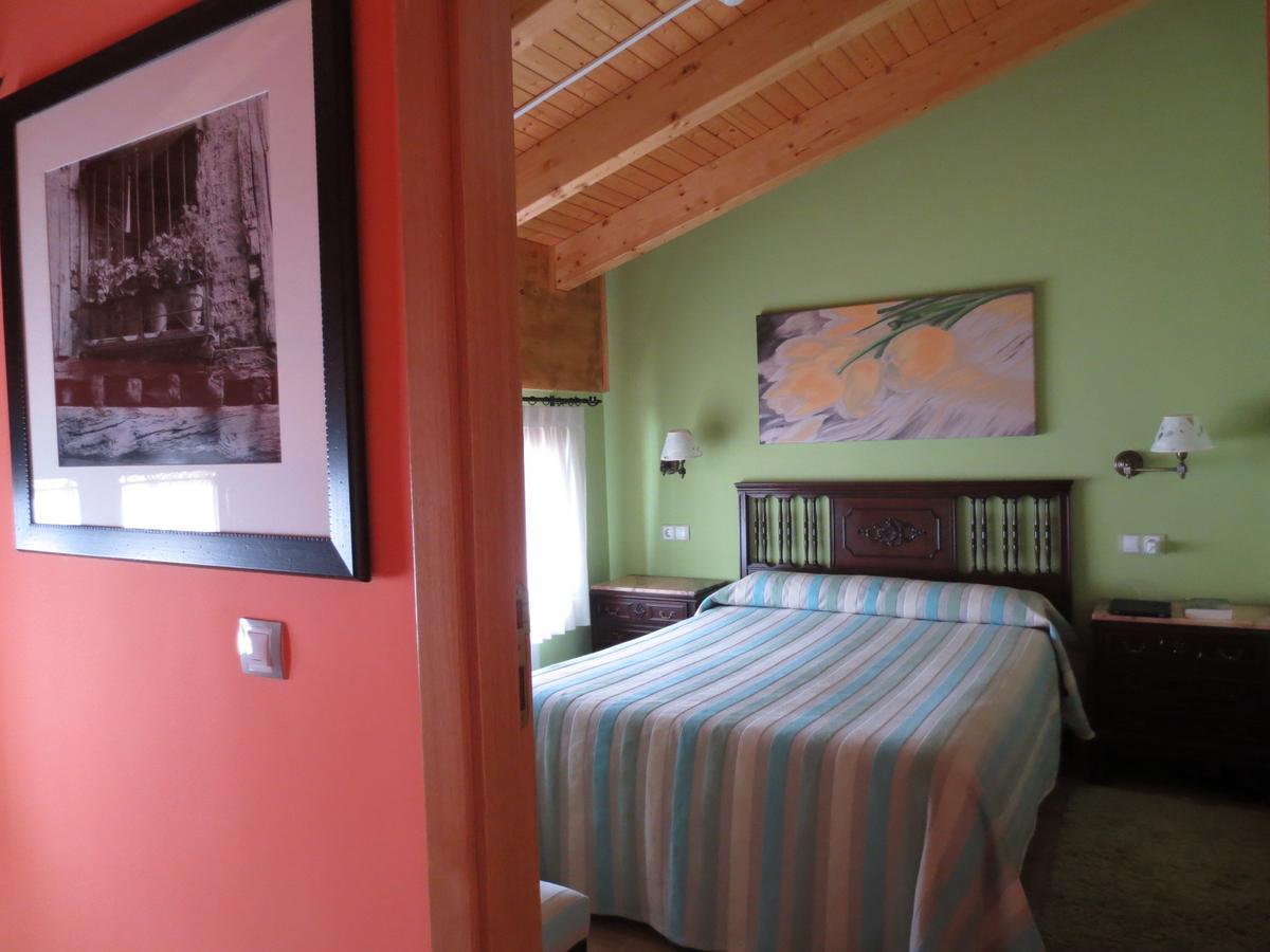 Casa Rural Patino Guest House Quintanas de Gormaz Luaran gambar